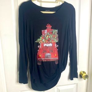 Zutter Christmas Red Truck Carrying Tree Long Sleeved Black shirt knot Size M